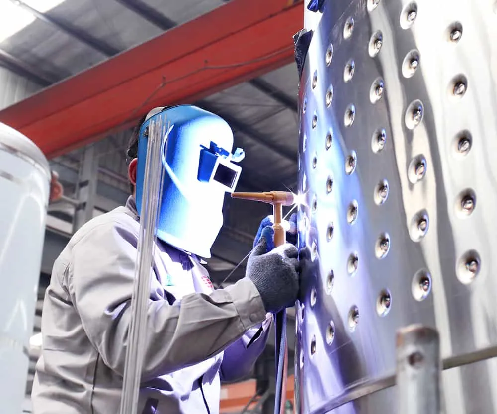 COMPLETE RANGE OF STAINLESS STEEL TANKS COMPLETE RANGE OF STAINLESS STEEL TANKS